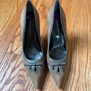 Bandolino Suede Heel Pointy Toe size 8.5